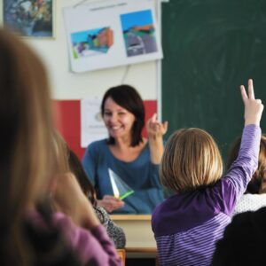 Apostila de Língua Portuguesa – Prática de Linguagem : Leitura/escuta (compartilhada e autônoma) e Prática de Linguagem : Produção de textos (escrita compartilhada e autônoma) – Habilidades BNCC: EF04LP19, EF04LP20 e  EF04LP21.
